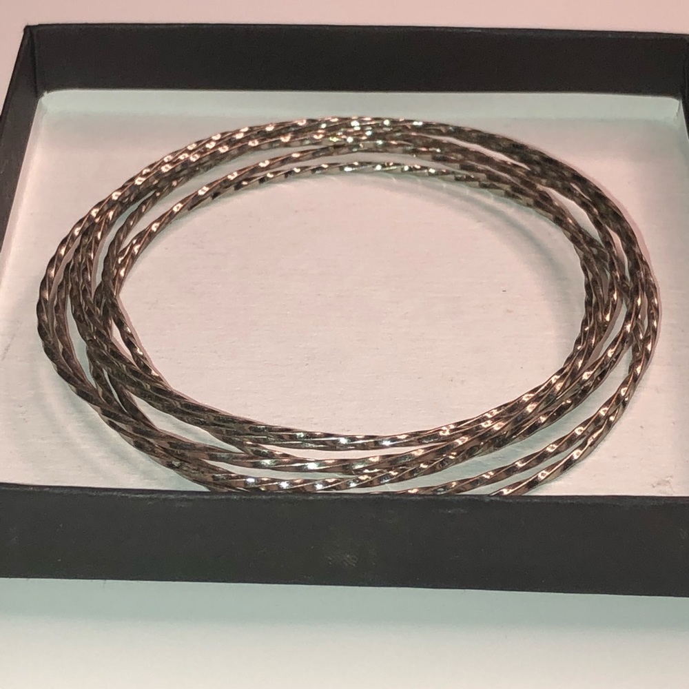 Silver bracelets - Picture 2 of 2
